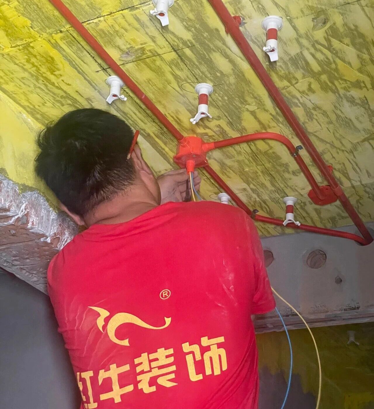 設(shè)計(jì)師工地巡檢，用腳步丈量細(xì)節(jié)，護(hù)航效果完美落地！03